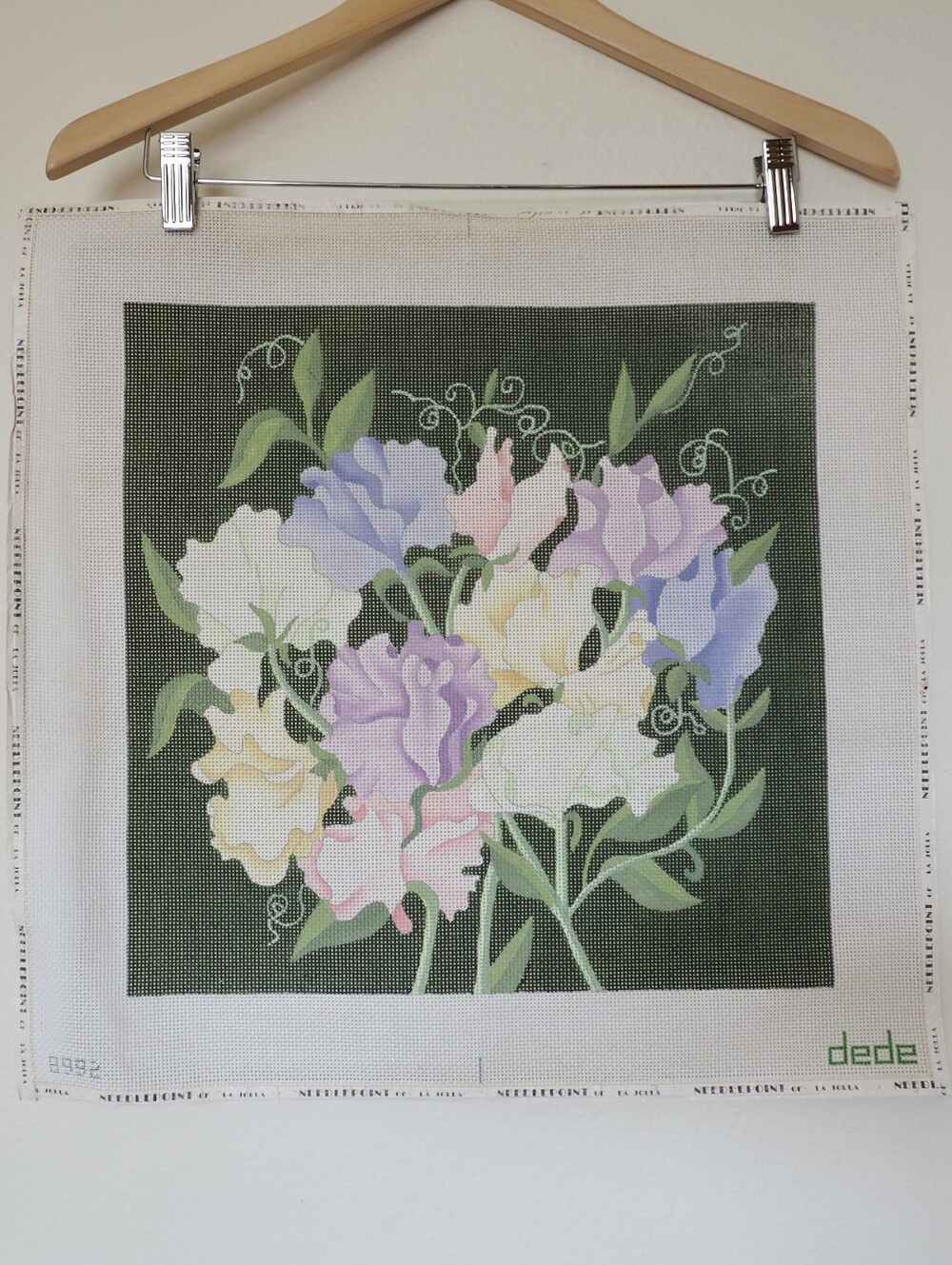 Dede Giant Sweet Pea 8992 Handpainted Needlepoint Canvas 14 in Large Floral Used - Picture 2 of 16